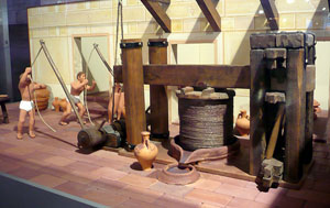  Antigua prensa de vino en el Museo del Vino de Peafiel (Valladolid).
